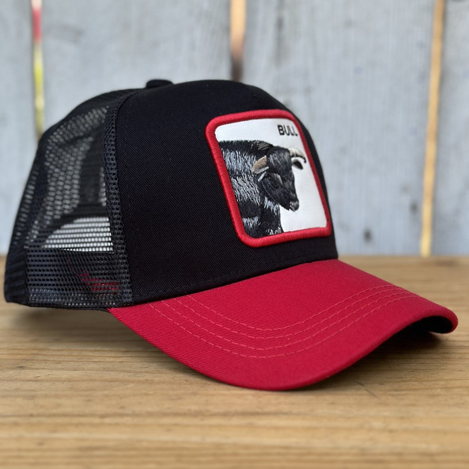 Gorra Roja con Toro - Gorra Trucker con Parche Bordado - Gorra con Parches de Animales (4)
