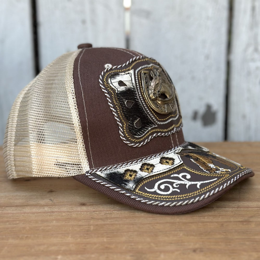 Gorra Vaquera Cafe y Beige con Caballo y Herradura #3 | Gorras Artesanales Mexicanas