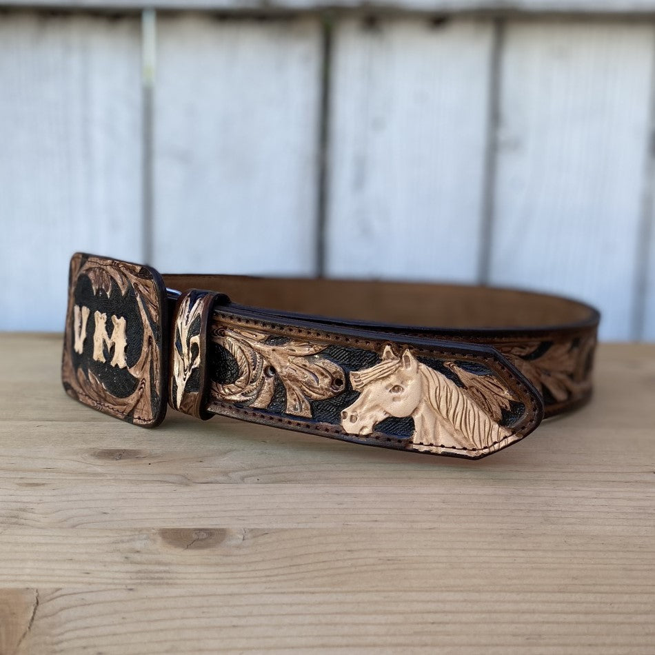 Cinturon Cincelado con Caballos Cafe - Cinturones Vaqueros para Hombre - Cinturones para Hombre Vaqueros - CInturones Vaqueros Hombre - CIntos Vaqueros