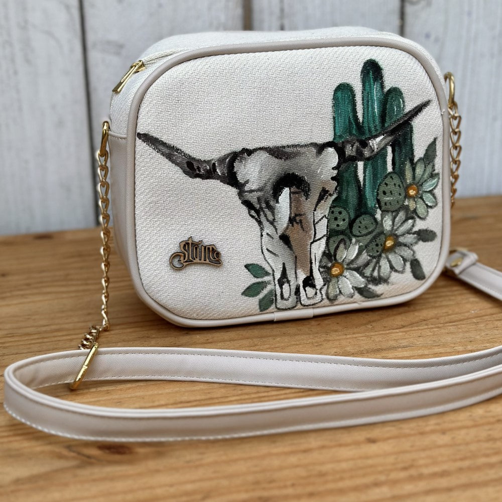 Bolsa Vaquera para Mujer con Toro y Cactus Pintado a Mano (4)