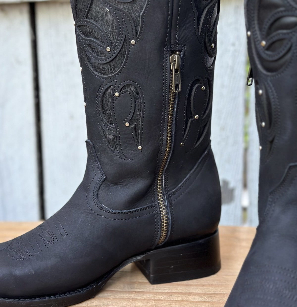 Bota Vaquera Negra de Tubo Alto con Estoperoles para Mujer | CB-Ruby (3)