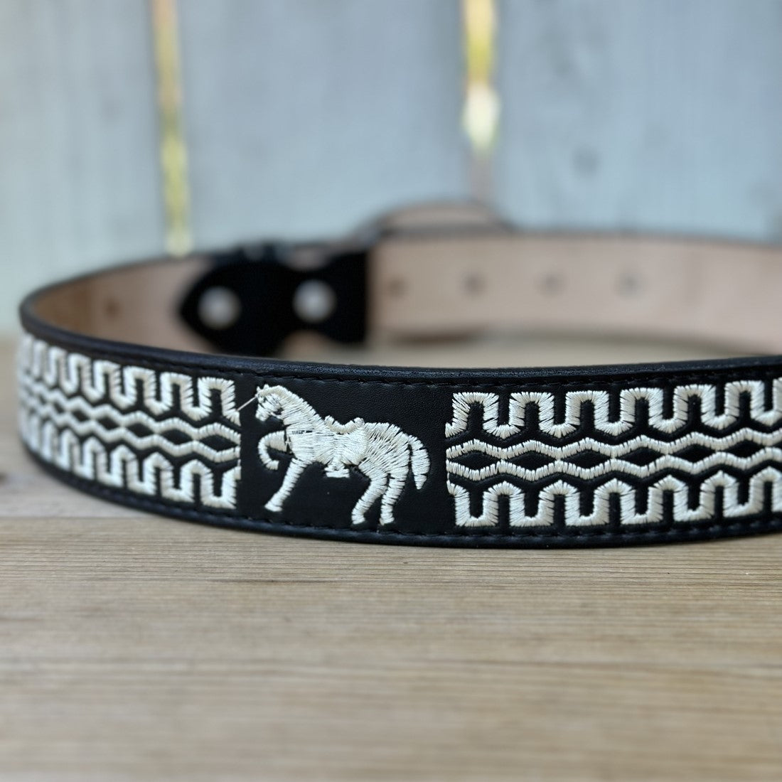 Cinturon Vaquero Natural Caballo de 1 1/2" - Cinturones Vaqueros para Hombre - CInturones Vaqueros Bordados (3)