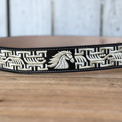 Cinturón Vaquero "Caballo" Blanco y Negro con Hebilla Ovalada - Cinturones Vaqueros para Hombre (3)