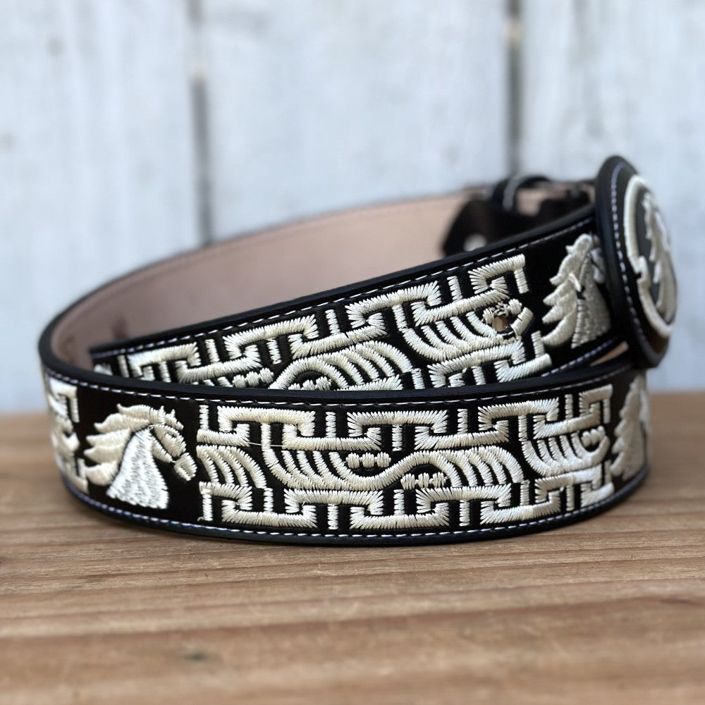 Cinturón Vaquero "Caballo" Blanco y Negro con Hebilla Ovalada - Cinturones Vaqueros para Hombre (4)