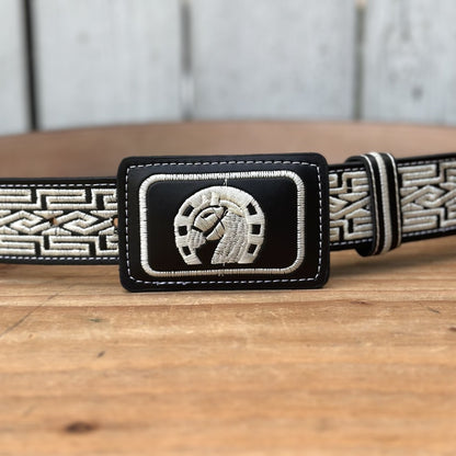 Cinturón Vaquero "Caballo de Suerte" Blanco y Negro con Bordado para Hombre (2)