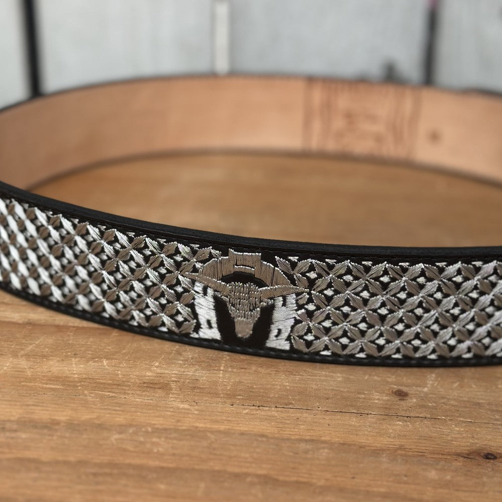 Cinturón Vaquero Negro "Toro de Suerte" de 2" - Cinturones Vaqueros para Hombre - Cinturones Vaqueros Mexicanos (3)
