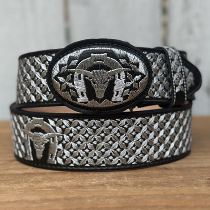 Cinturón Vaquero Negro "Toro de Suerte" de 2" - Cinturones Vaqueros para Hombre - Cinturones Vaqueros Mexicanos