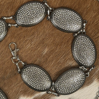 Cinturón Vaquero para Mujer con Conchos y Pedreria en Tono Plateado y Ribete Negro (4)