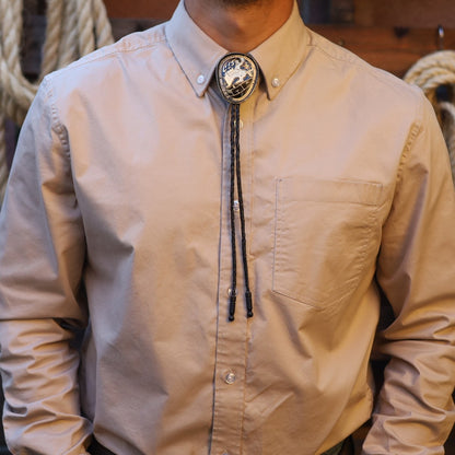 Corbatin Ovalado Negro con Jinete y Toro Dorado - Corbatines Vaqueros para Hombre (5)