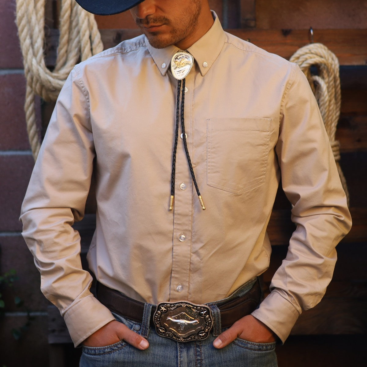 Corbatin Ovalado Plateado con Jinete y Toro - Corbatines Vaqueros para Hombre (2)