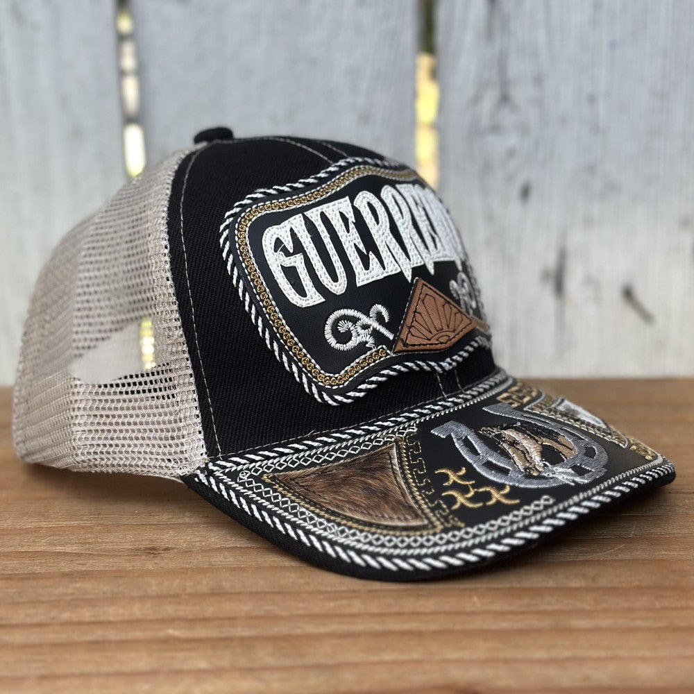 Gorra Negra y Beige de Guerrero con Bordado de Herradura | Gorras Mexicanas Artesanales