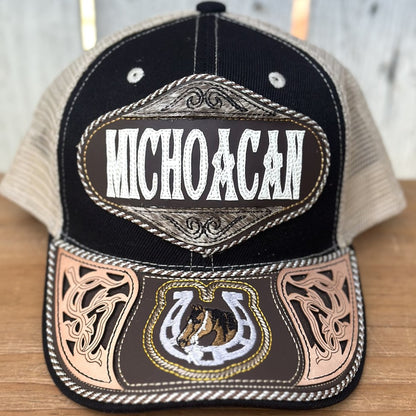 Gorra Negra y Beige de Michoacán con Bordado de Herradura