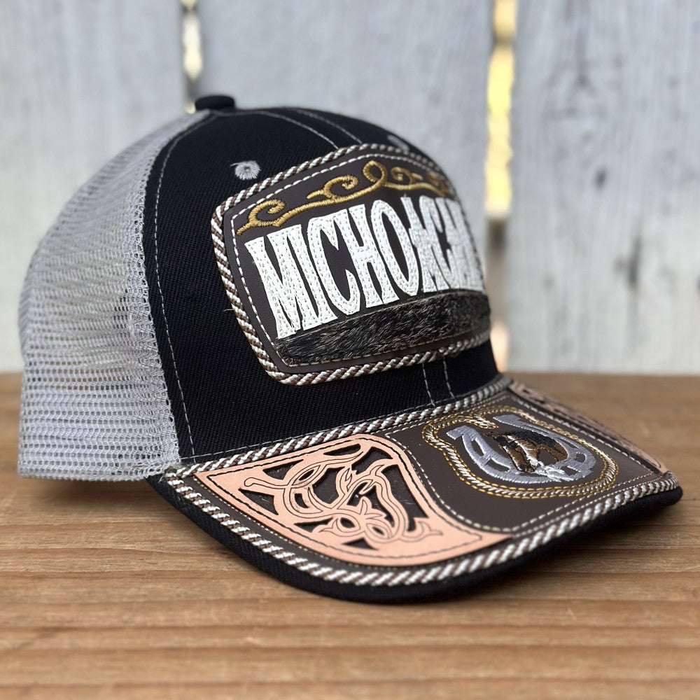 Gorra Negra y Beige de Michoacán con Bordado de Herradura #2