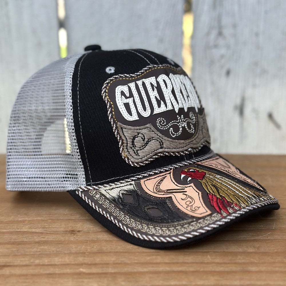 Gorra Negra y Gris de Guerrero con Bordado de Herradura