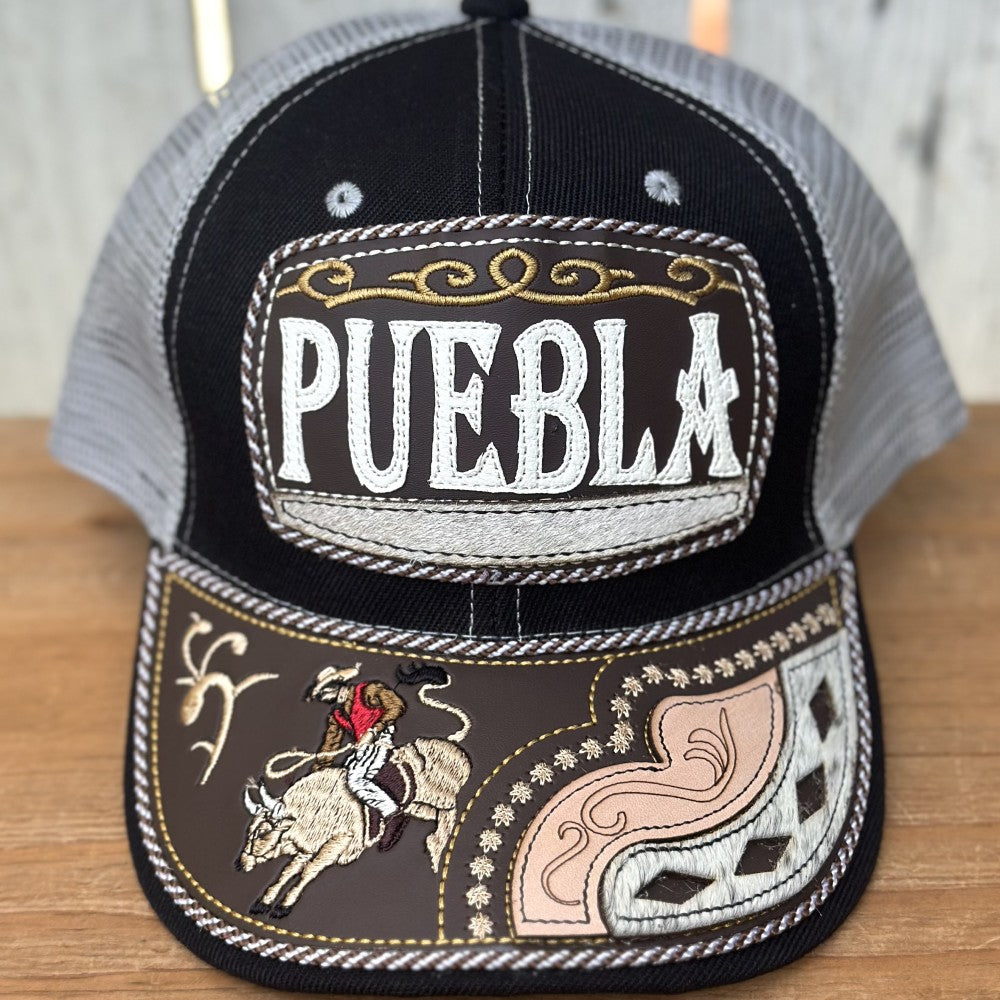 Gorra Negra y Gris de Puebla con Bordado de Jienete | Gorras Mexicanas Artesanales