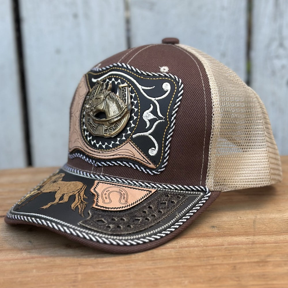 Gorra Vaquera Cafe y Beige con Caballo y Herradura #2 | Gorras Artesanales Mexicanas