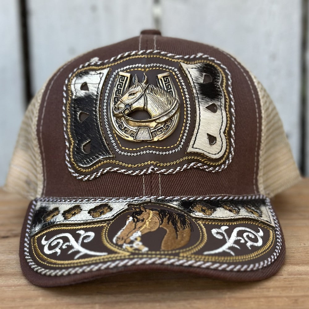 Gorra Vaquera Cafe y Beige con Caballo y Herradura #3 | Gorras Artesanales Mexicanas