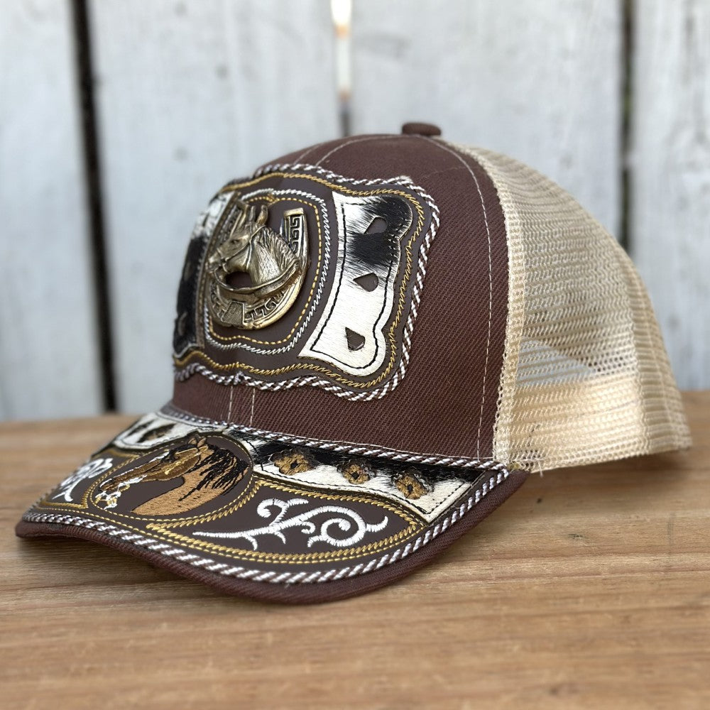 Gorra Vaquera Cafe y Beige con Caballo y Herradura #3 | Gorras Artesanales Mexicanas