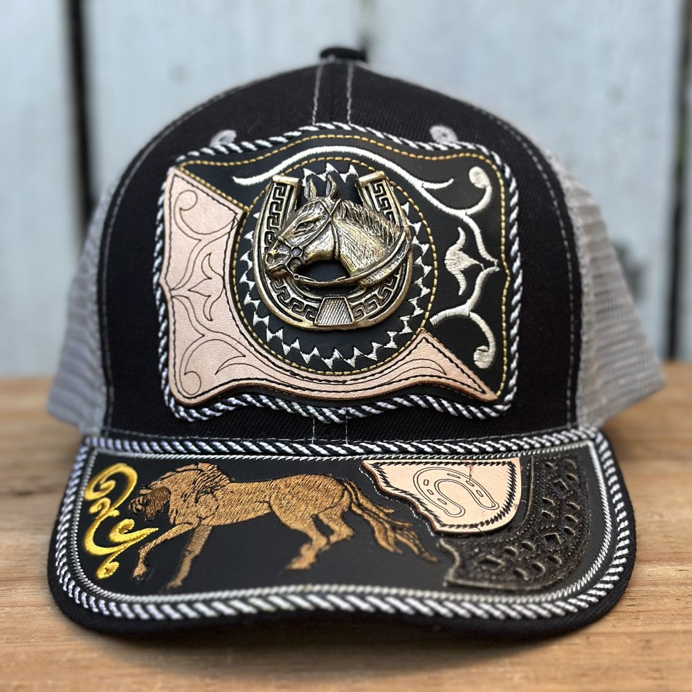 Gorra Vaquera Negra y Gris con Caballo y Herradura #2 | Gorras Artesanales Mexicanas