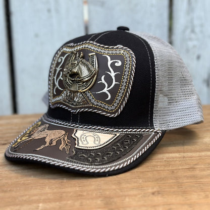 Gorra Vaquera Negra y Gris con Caballo y Herradura #3 | Gorras Artesanales Mexicanas
