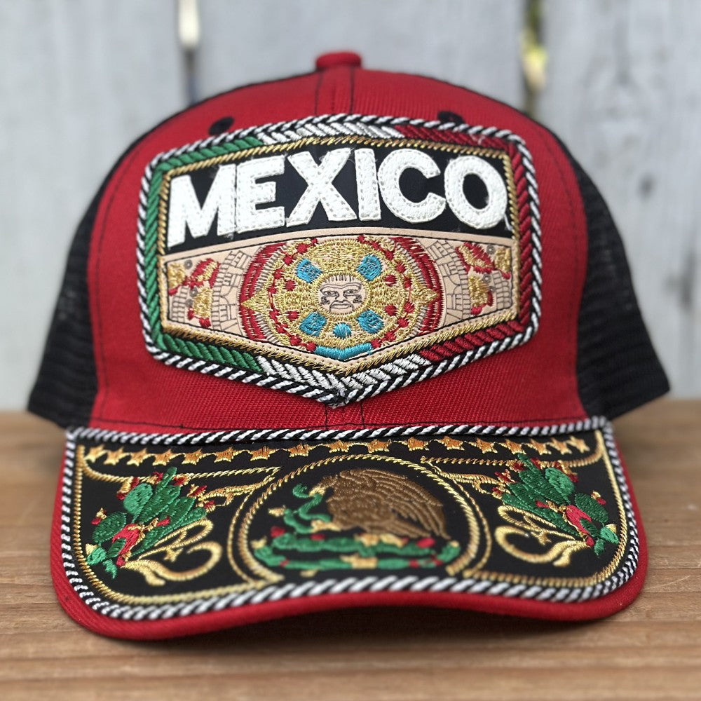 Gorra Vaquera Artesanal Roja “Mi México Lindo” con Bordado Tricolor, Calendario Azteca y Águila Mexicana
