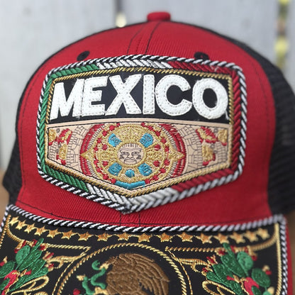 Gorra Vaquera Artesanal Roja “Mi México Lindo” con Bordado Tricolor, Calendario Azteca y Águila Mexicana (5)