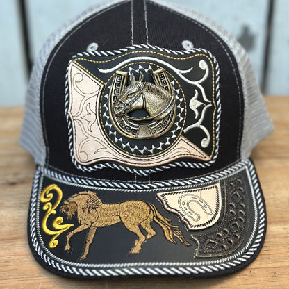 Gorra Vaquera Negra y Gris con Caballo y Herradura #2 | Gorras Artesanales Mexicanas